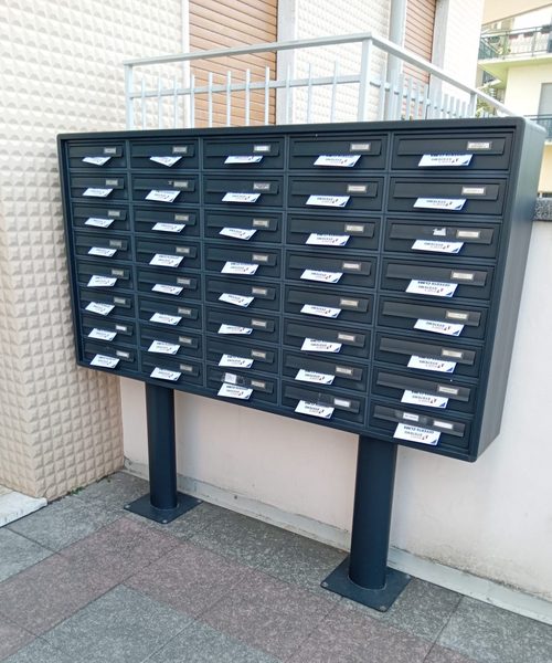 volantinaggio-cassetta-postale-condominio